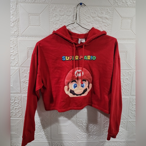 DIVIDED Red cut top - Picture 2 of 6